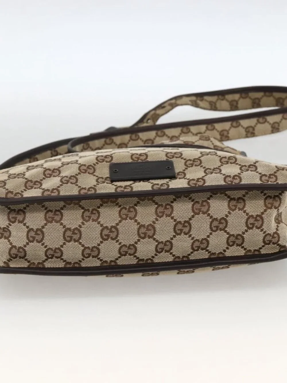 GUCCI GG Canvas Shoulder Bag Beige Gold 91762 Auth BAZ020